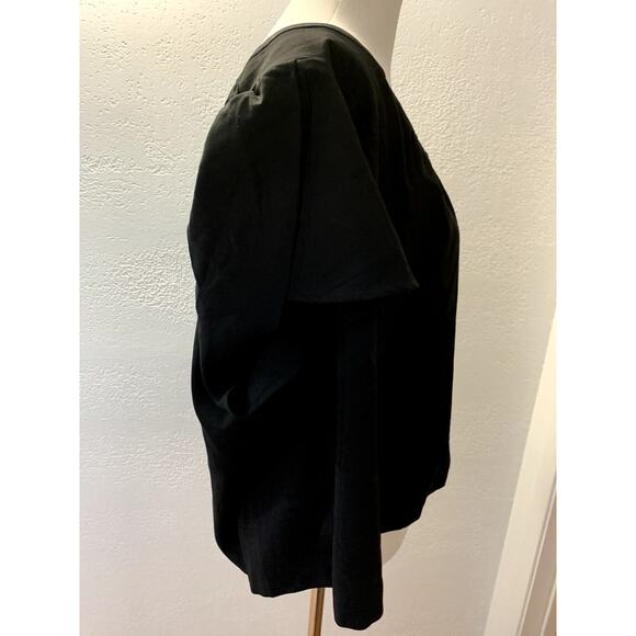 Torrid Black Short 3 Button Swing Jacket  SIZE 4 or 26 - Picture 3 of 9